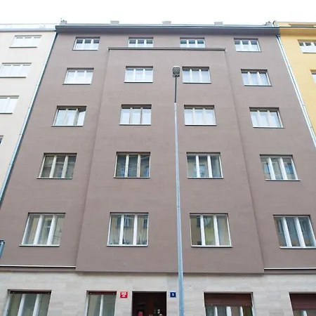 Sudomerska * Praga