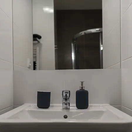 Sudomerska Apartment *